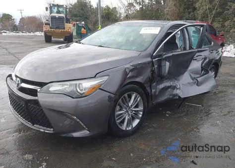 2015 Toyota Camry Se z USA, uszkodzony, nr VIN 4T1BF1FK8FU101970
